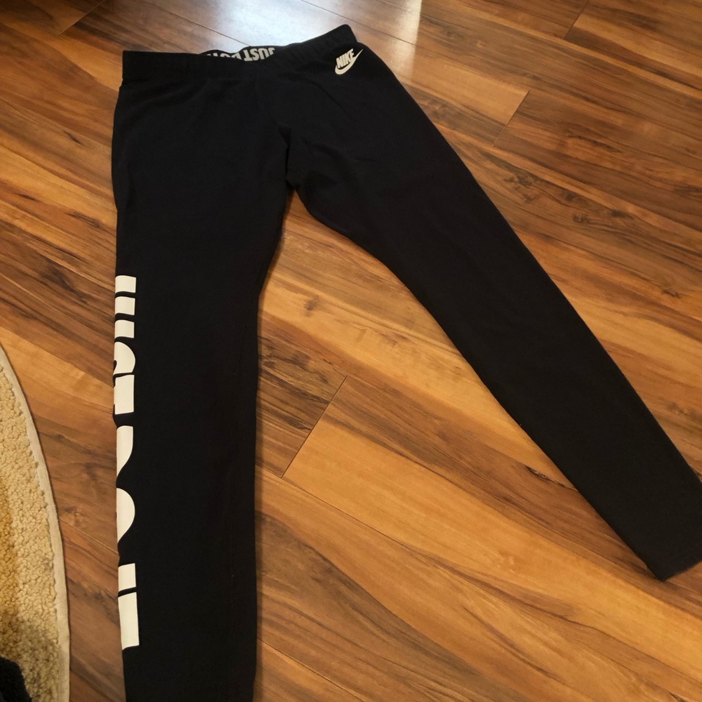 Nike black leggings